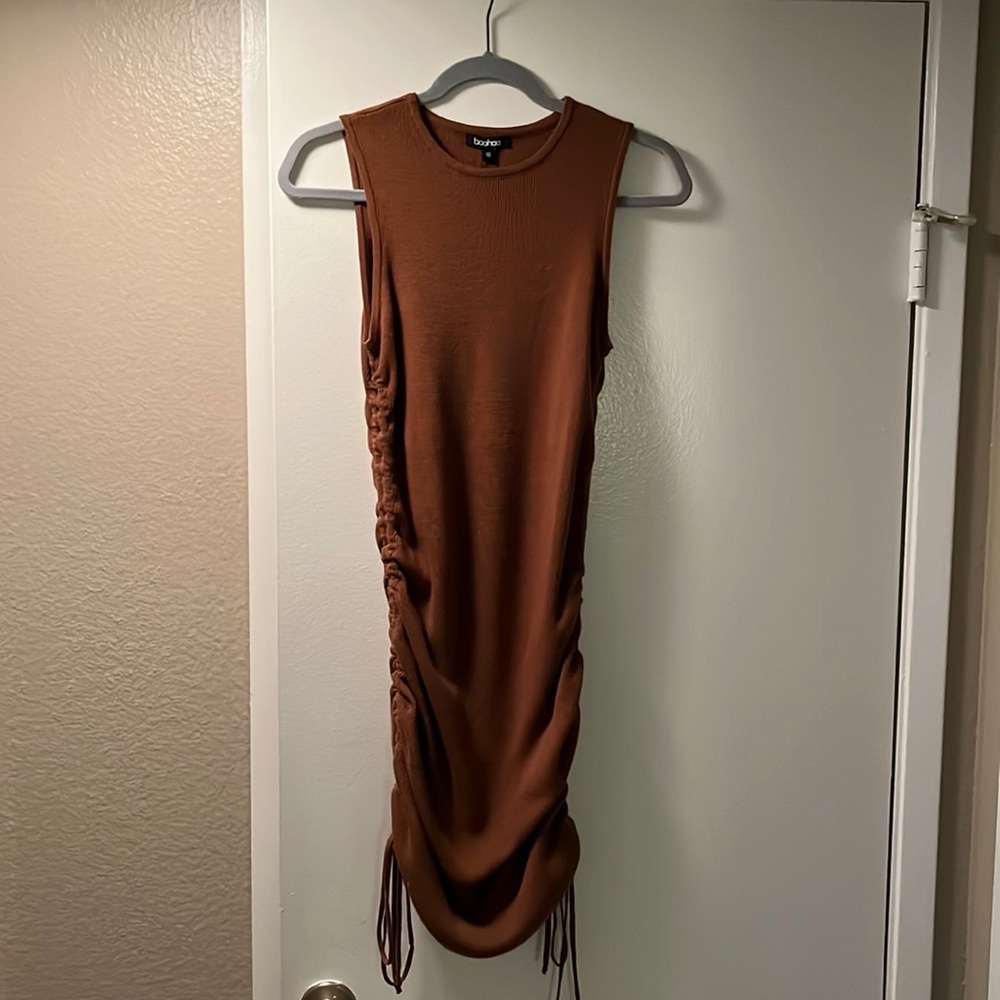Boohoo ribbed side scrunch dress